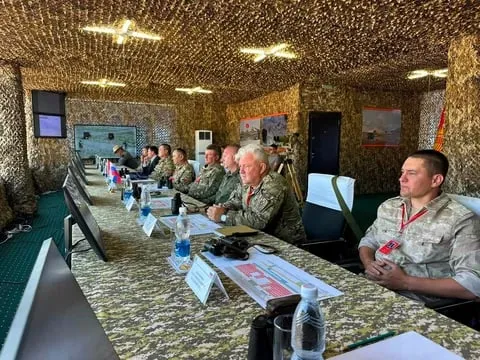 На учениях «Центр-2026» курсантов привлекли к управлению дронами-перехватчиками
